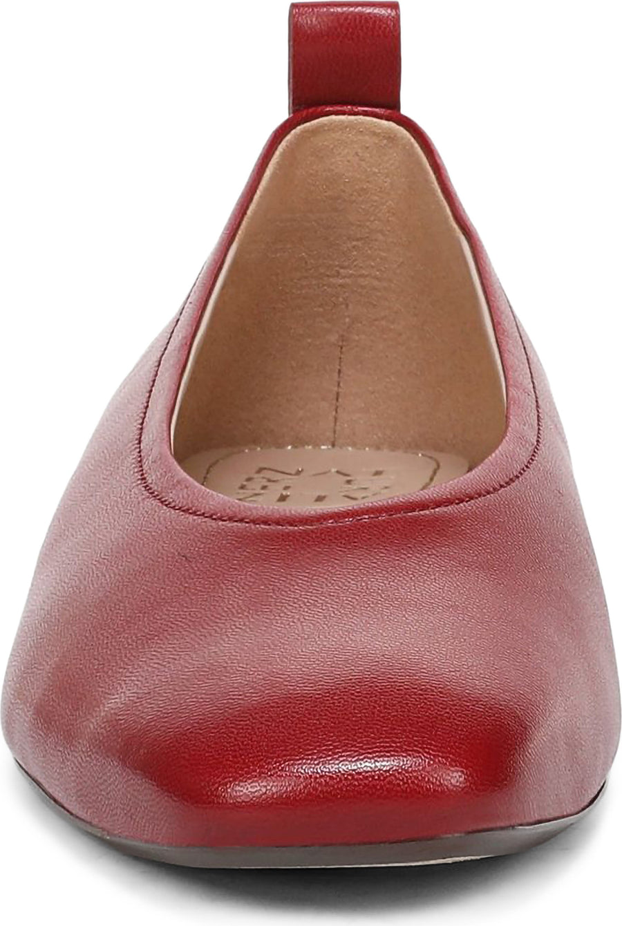27 Edit Naturalizer Carla Flat - Women's