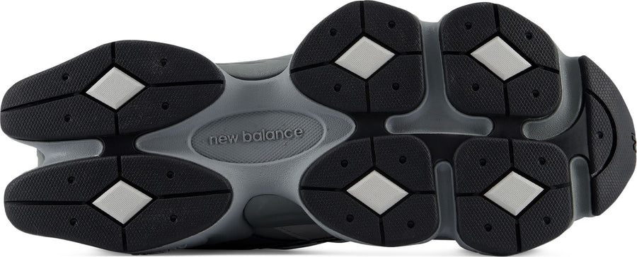New Balance Gender Inclusive 9060 Sneaker - Men's