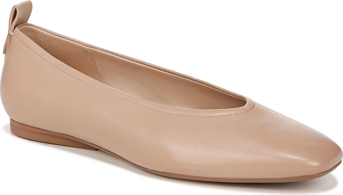 27 Edit Naturalizer Carla Flat - Women's