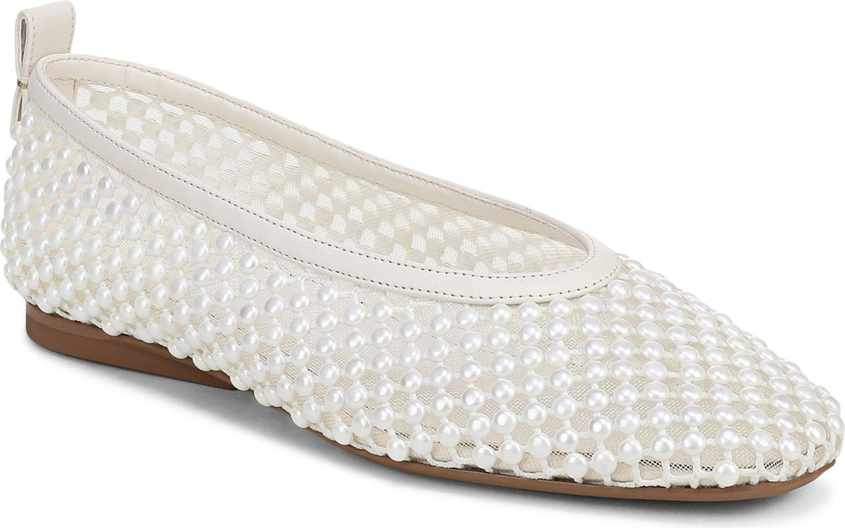 27 Edit Naturalizer Carla Flat - Women's
