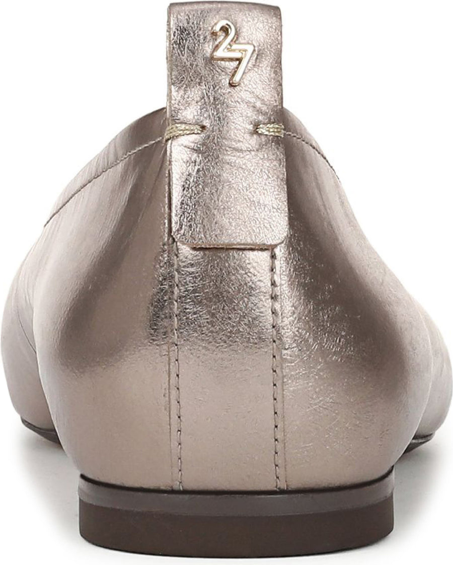 27 Edit Naturalizer Carla Flat - Women's