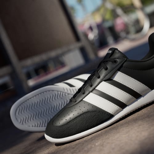 Women's Adidas Barreda Lo Shoes