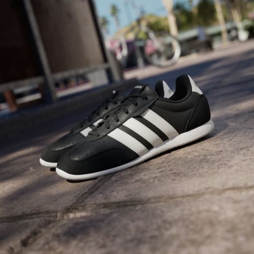Women's Adidas Barreda Lo Shoes