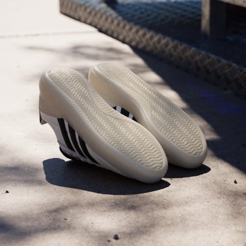 Men's Adidas Barreda Mundial Shoes