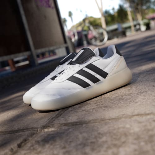 Men's Adidas Barreda Mundial Shoes