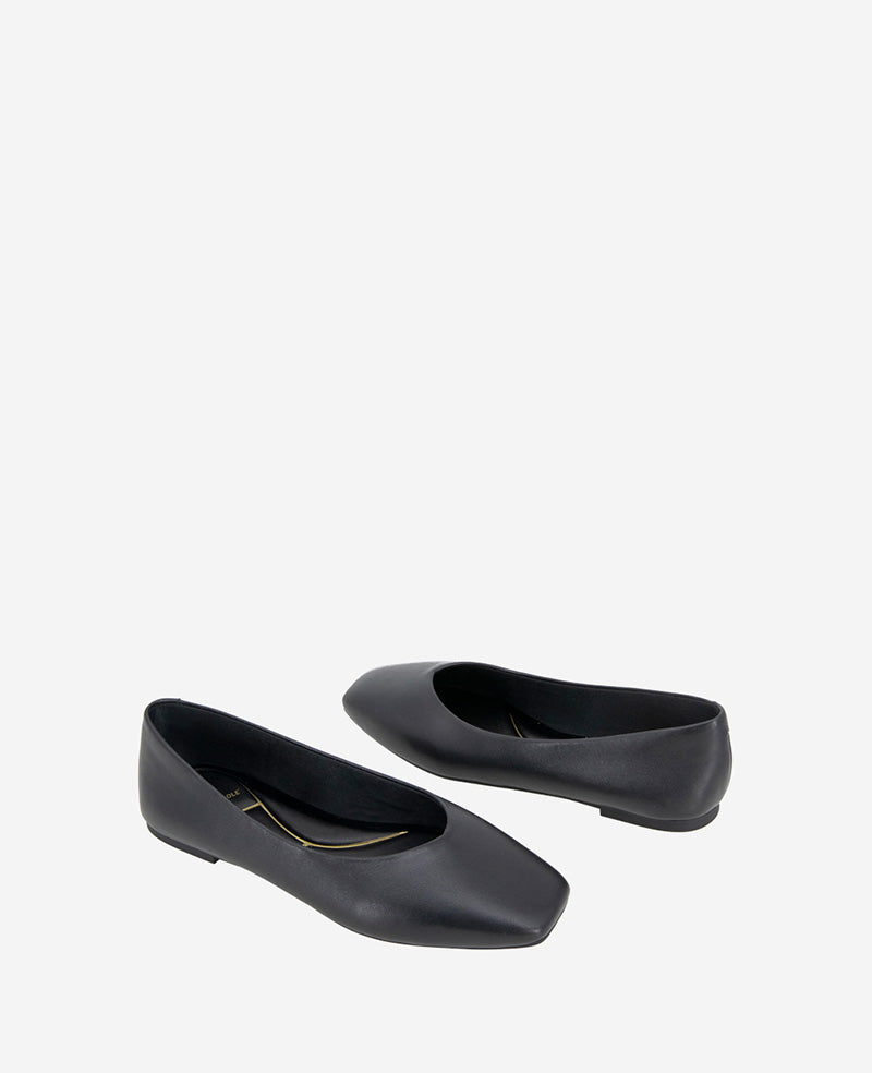 Kenneth Cole Johanna Leather Ballet Flats Black Leather