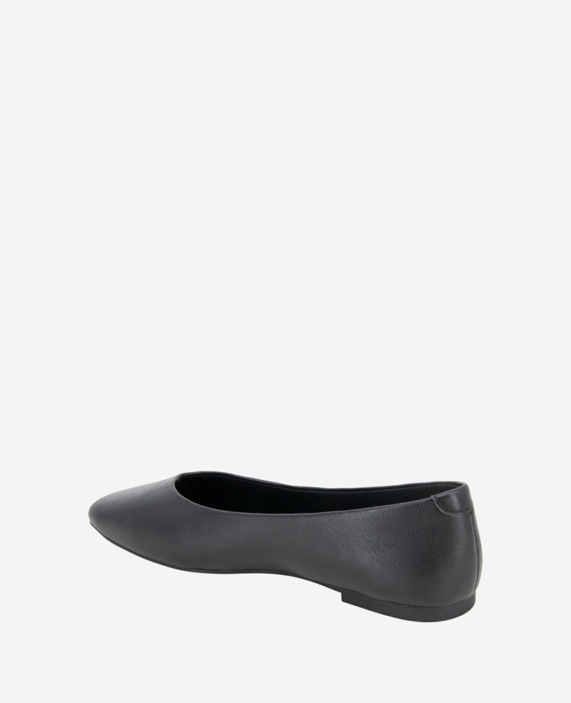 Kenneth Cole Johanna Leather Ballet Flats Black Leather