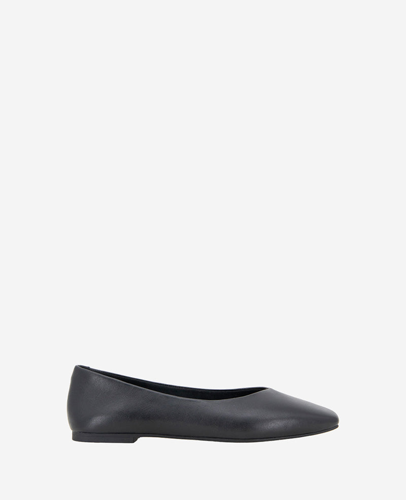 Kenneth Cole Johanna Leather Ballet Flats Black Leather