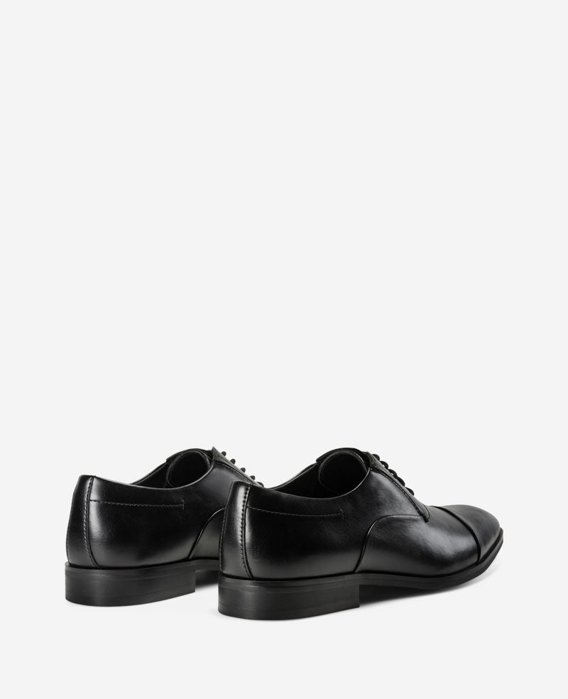 Kenneth Cole Reaction - Heath Cap Toe Lace Up Oxfords Black