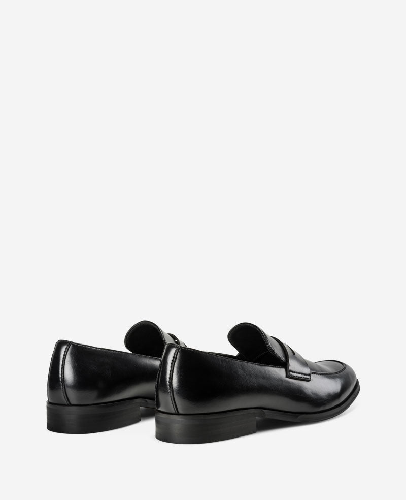 Kenneth Cole Reaction - Moore Penny Loafers Black