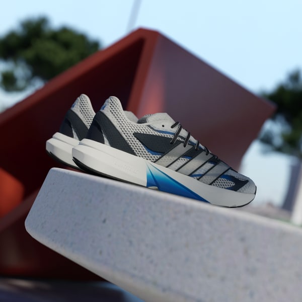 Men's Adidas Lightblaze Shoes