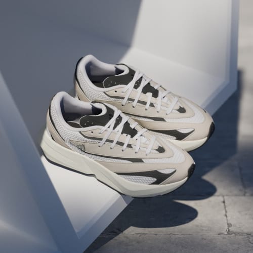 Women's Adidas Lightblaze Shoes