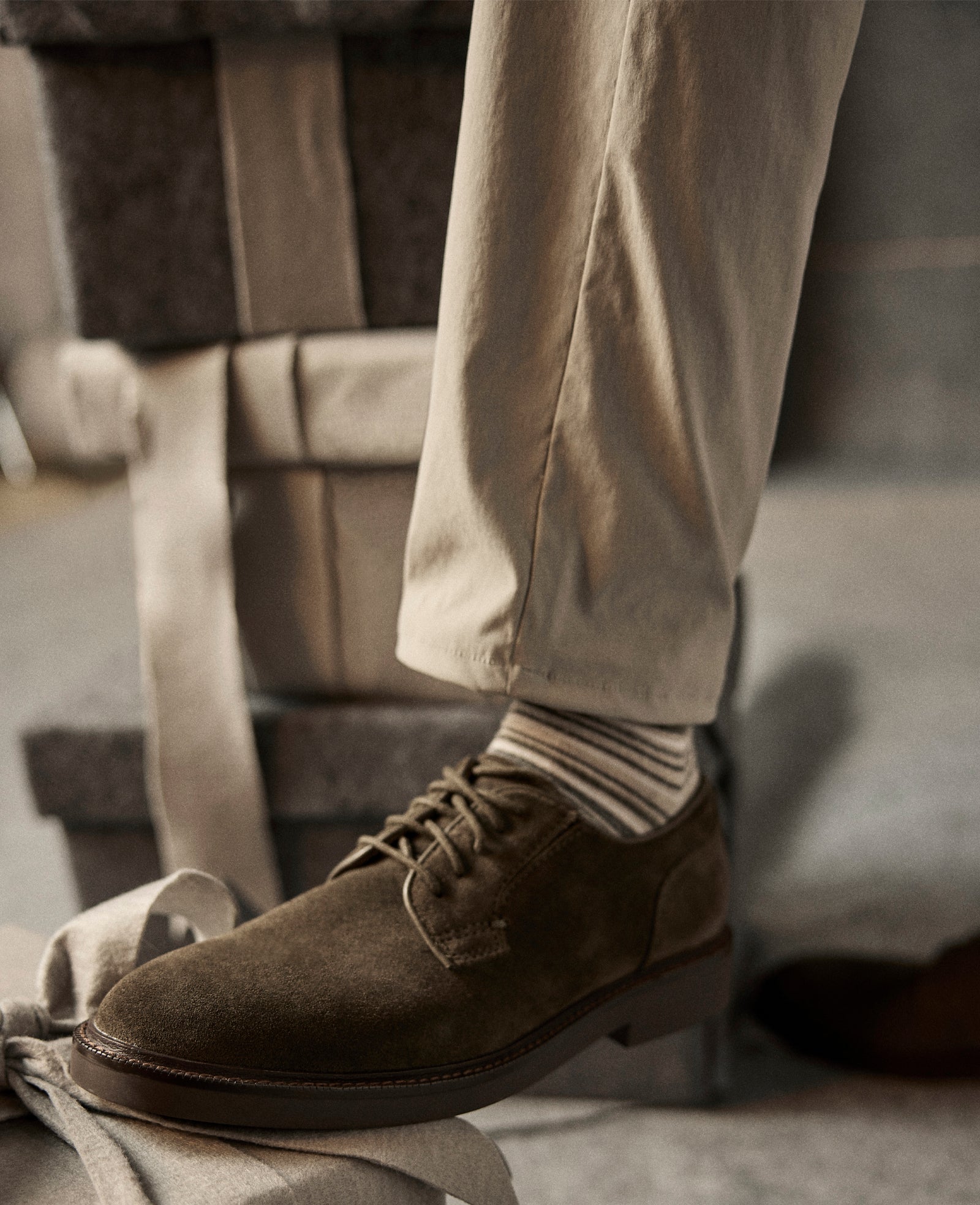 Kenneth Cole Winston Suede Derby Lace Ups Bark Suede