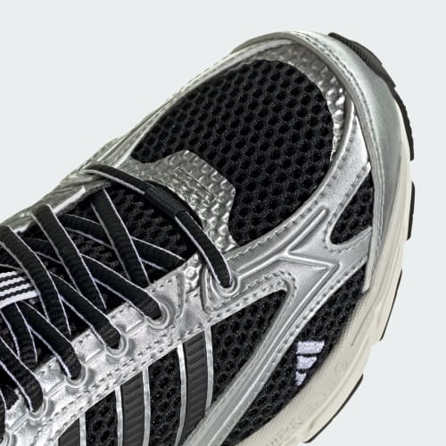 Women's Adidas Spiritain 2000 Shoes