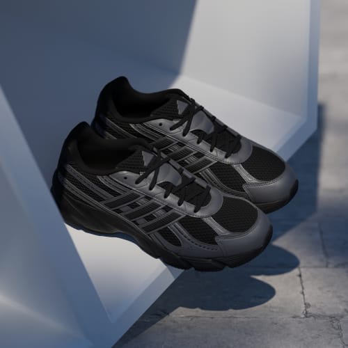 Men's Adidas Technochaos 2000 Shoes
