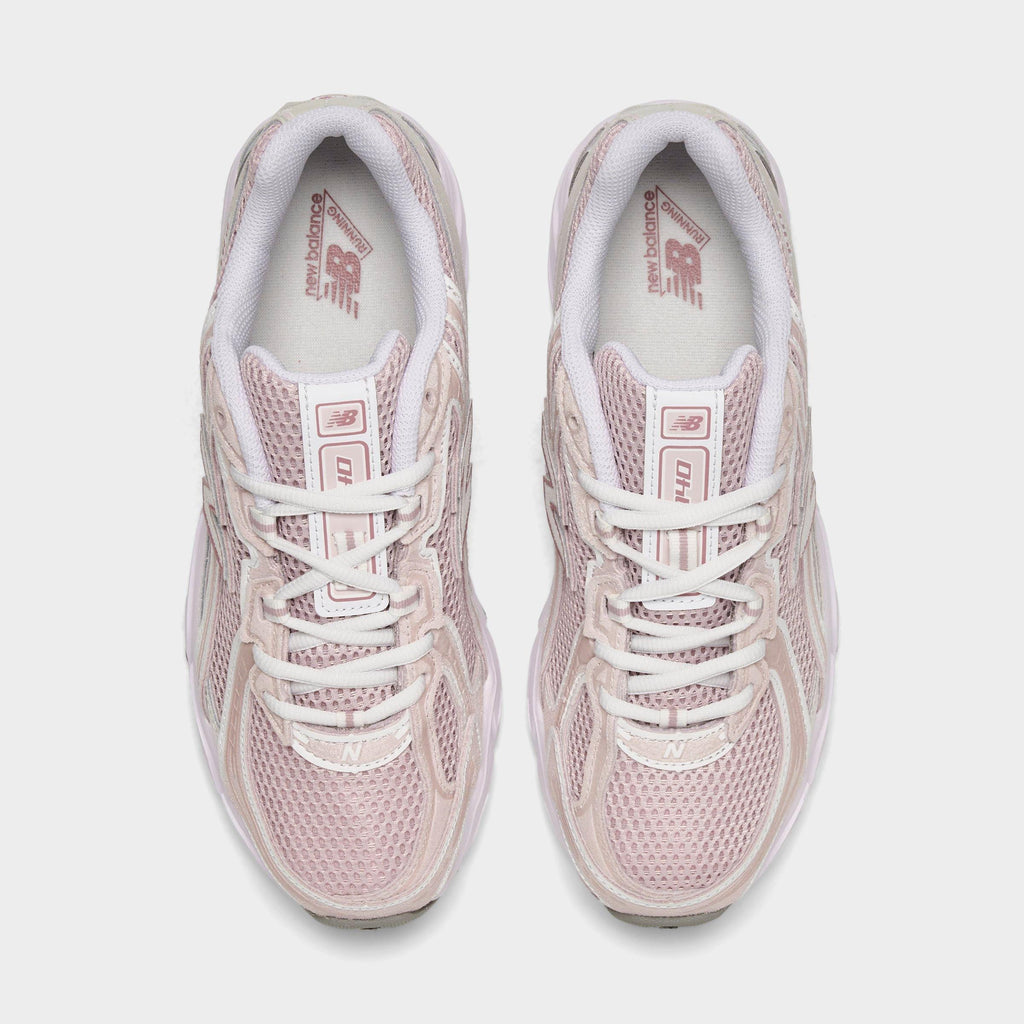 Women's New Balance 740 Casual Shoes