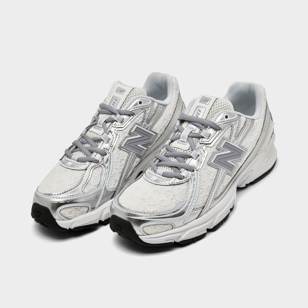 Women's New Balance 740 Casual Shoes