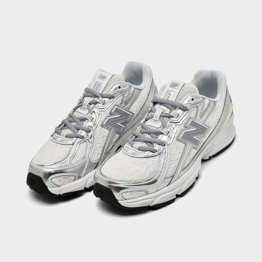 Women's New Balance 740 Casual Shoes