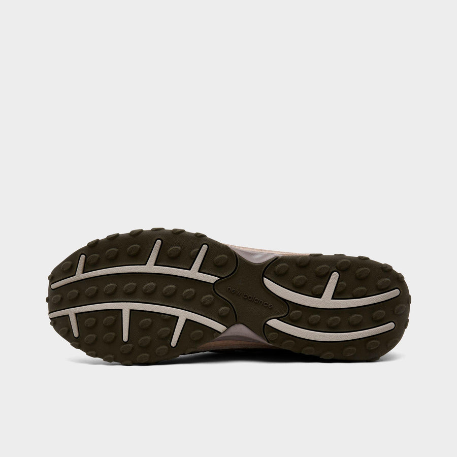 Women's New Balance 204L Casual Shoes