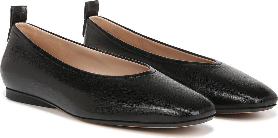 27 Edit Naturalizer Carla Flat - Women's