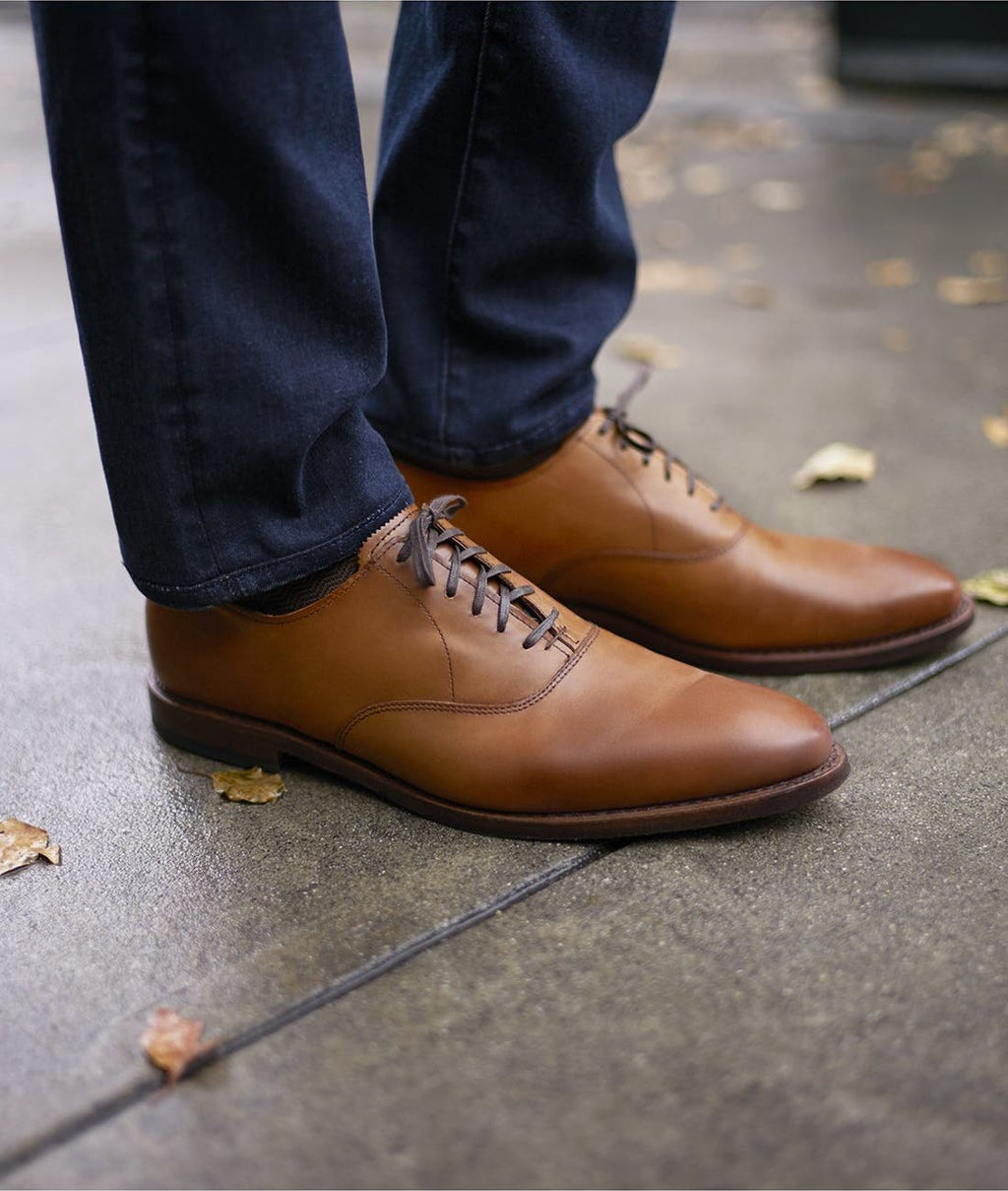Allen Edmonds Carlyle Plain Toe Oxford - Men's