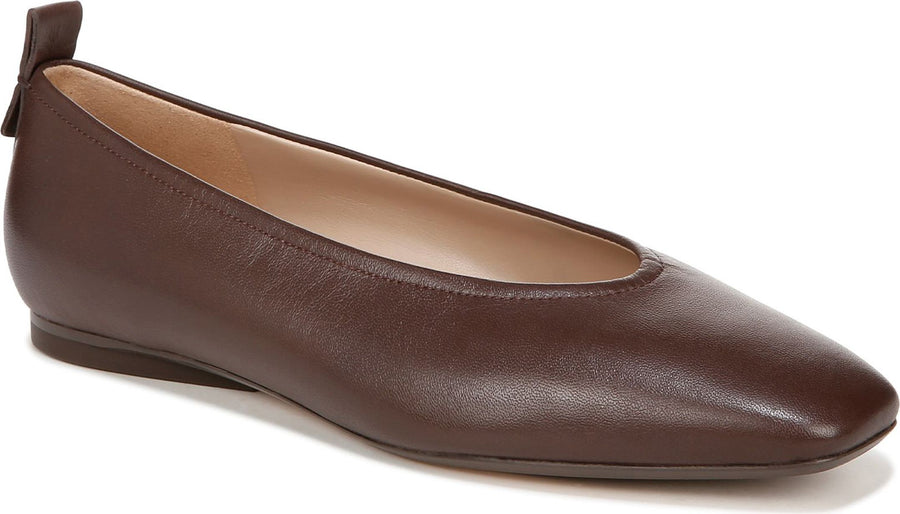 27 Edit Naturalizer Carla Flat - Women's