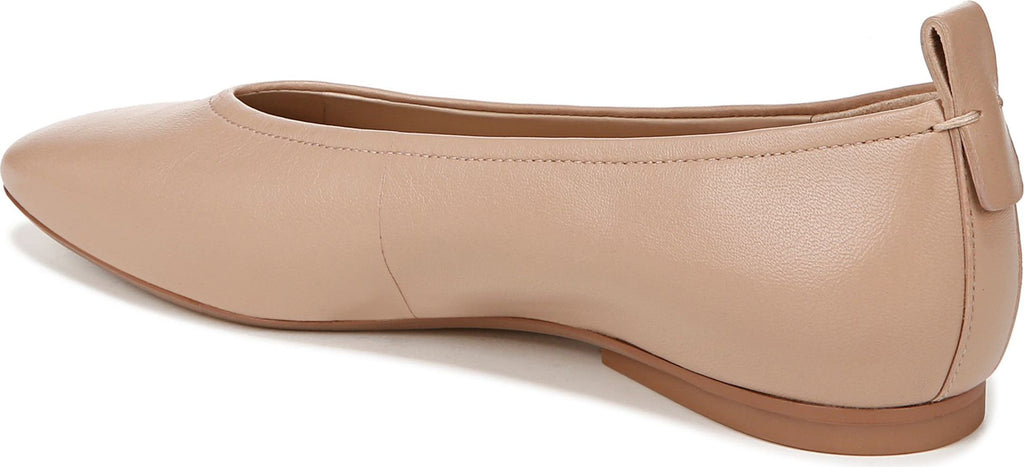 27 Edit Naturalizer Carla Flat - Women's