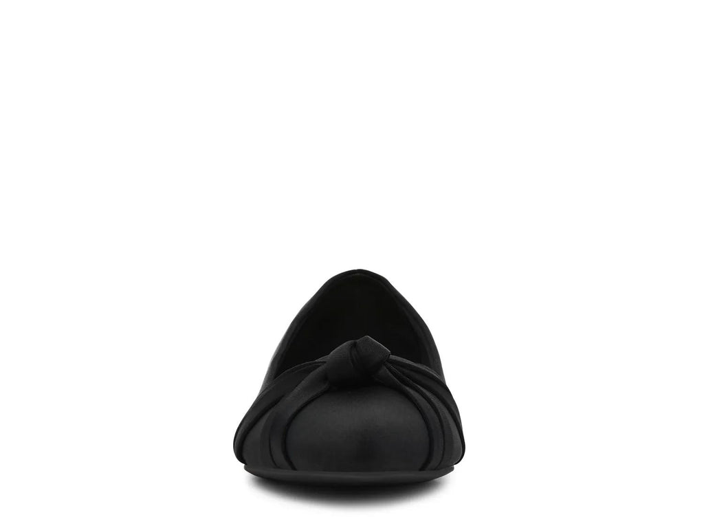 Anne Klein Kaiya Flat