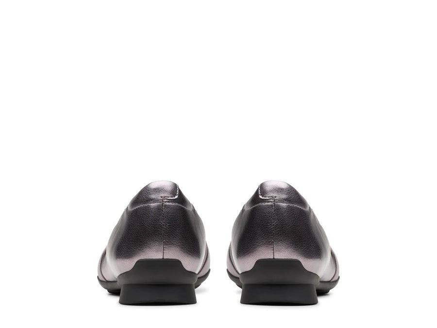 Clarks Jazmynn Gem Slip-On