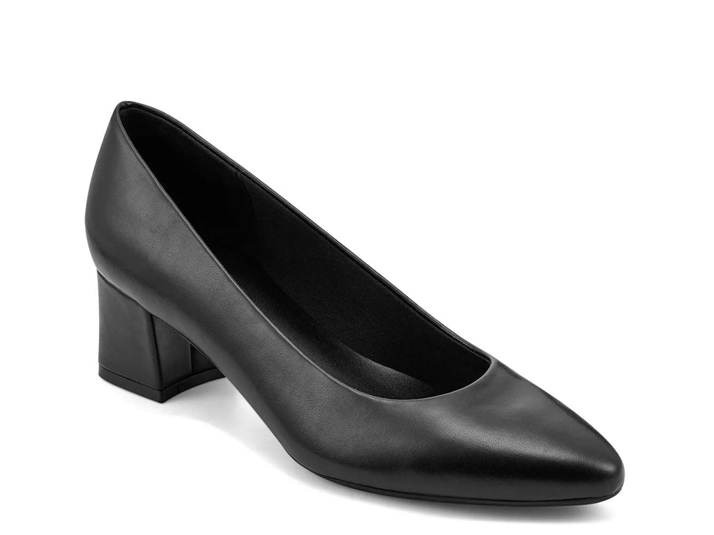 Easy Spirit Nicole Pump