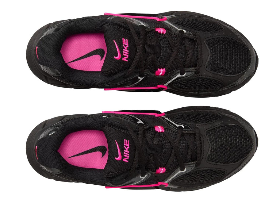 Nike V5 RNR Sneaker - Women's
