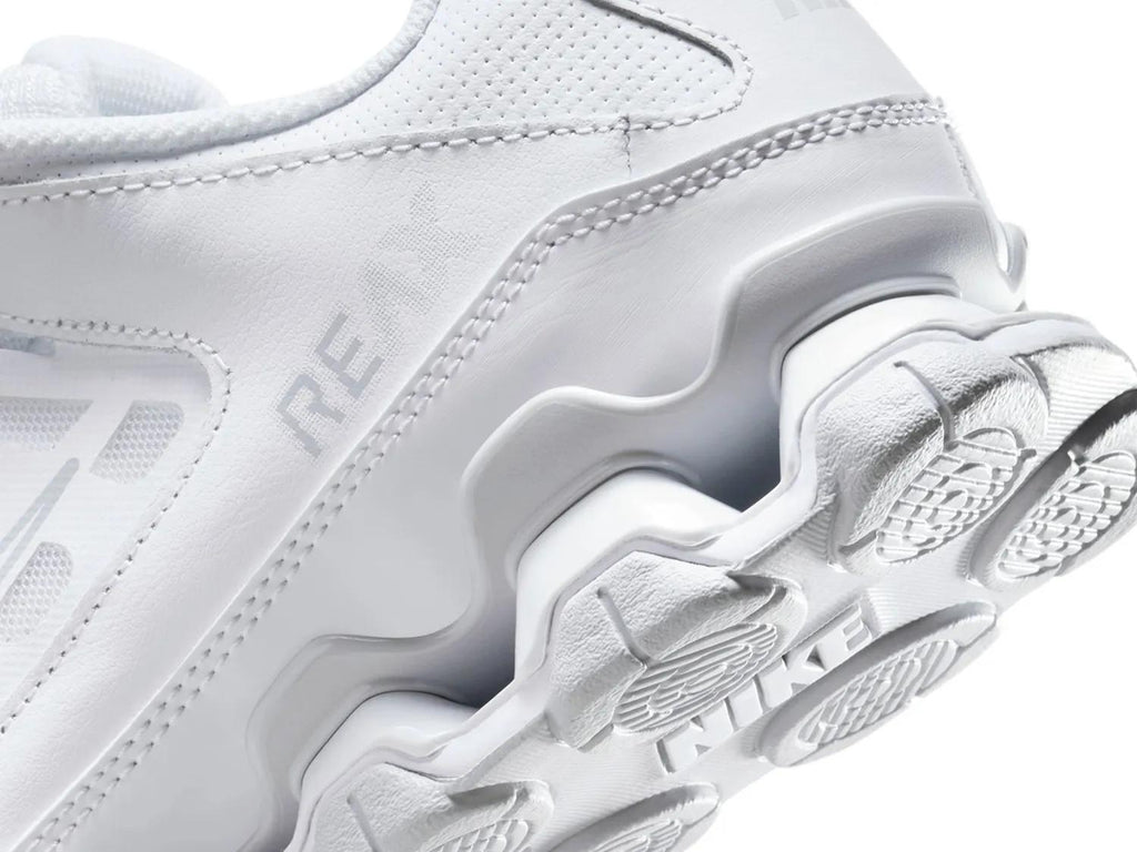 Nike Reax 8 TR Sneaker - Women's