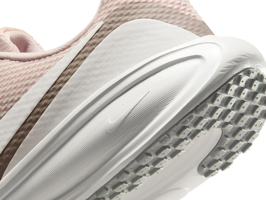 Nike Revolution 8 Running Shoe - Women's