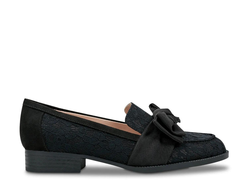Bandolino Lindio Loafer