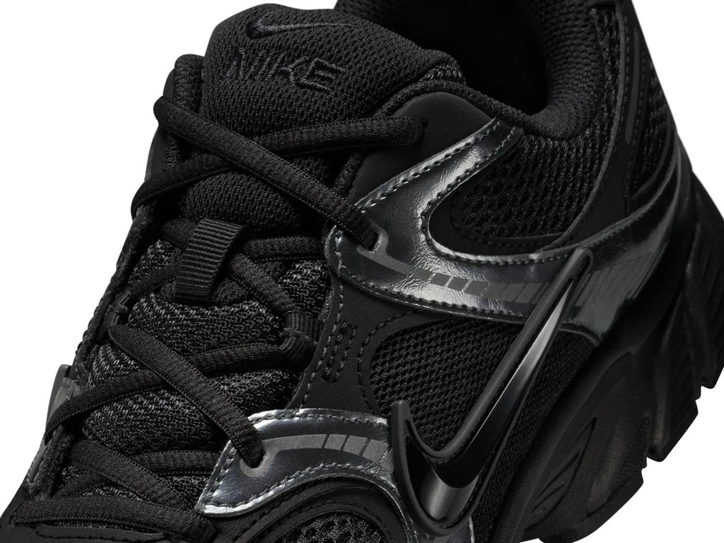 Nike V5 RNR Sneaker - Men's