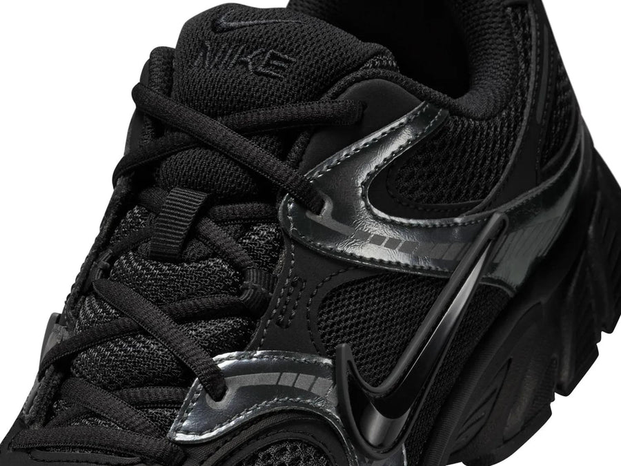Nike V5 RNR Sneaker - Men's