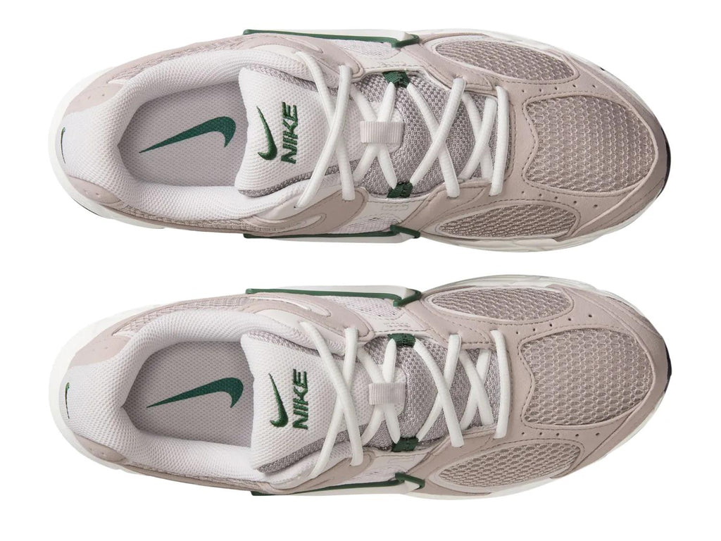 Nike V5 RNR Sneaker - Men's