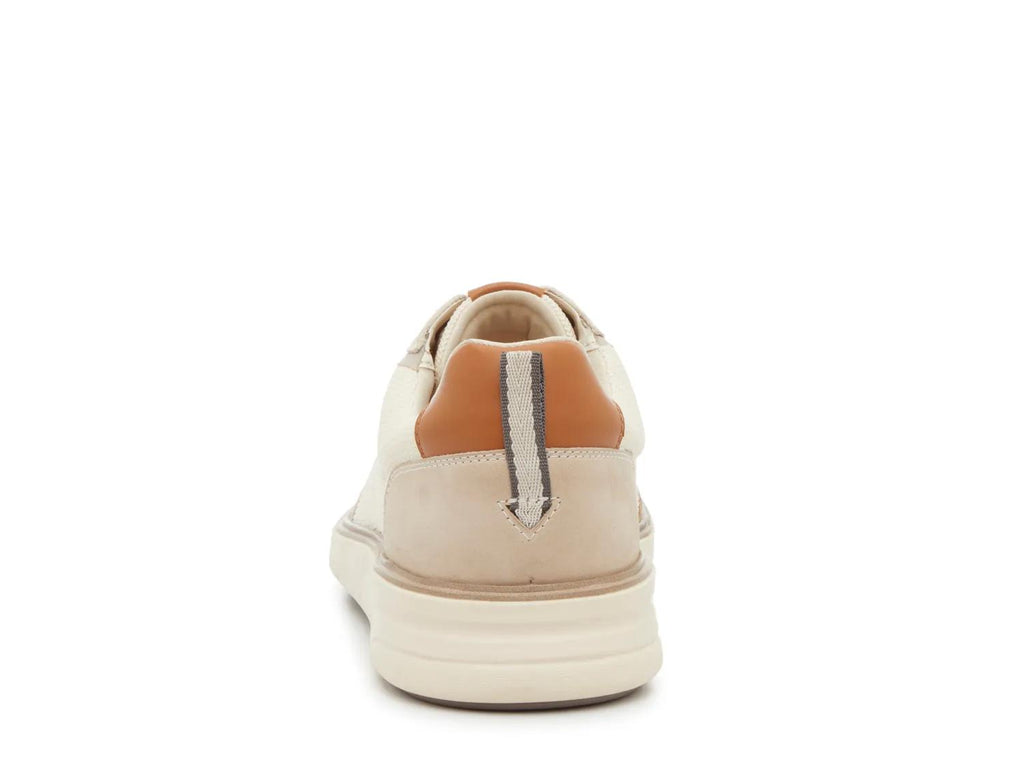 Vince Camuto Haldin Sneaker