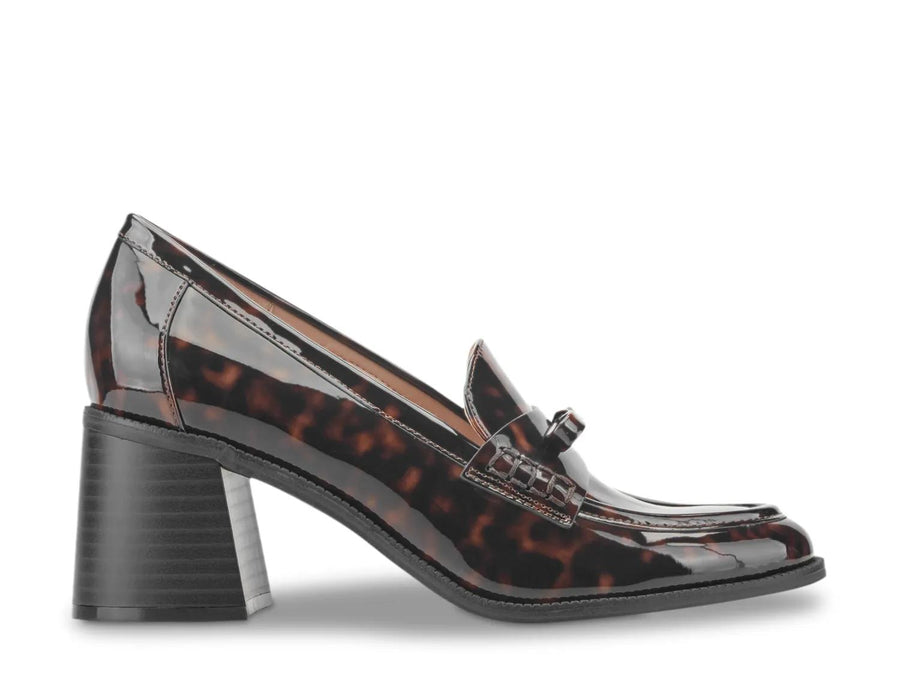 Bandolino Kaynei Loafer