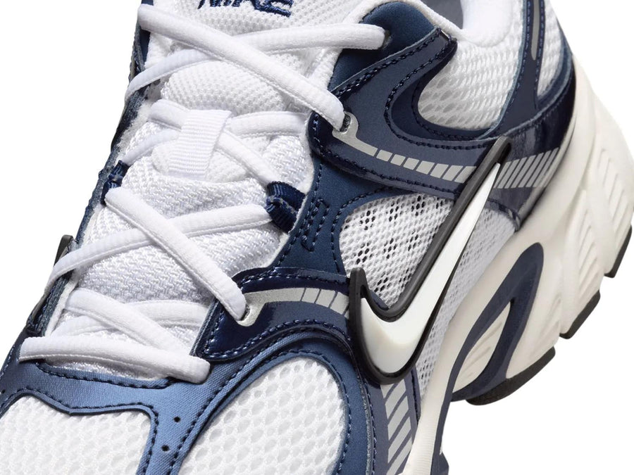 Nike V5 RNR Sneaker - Men's