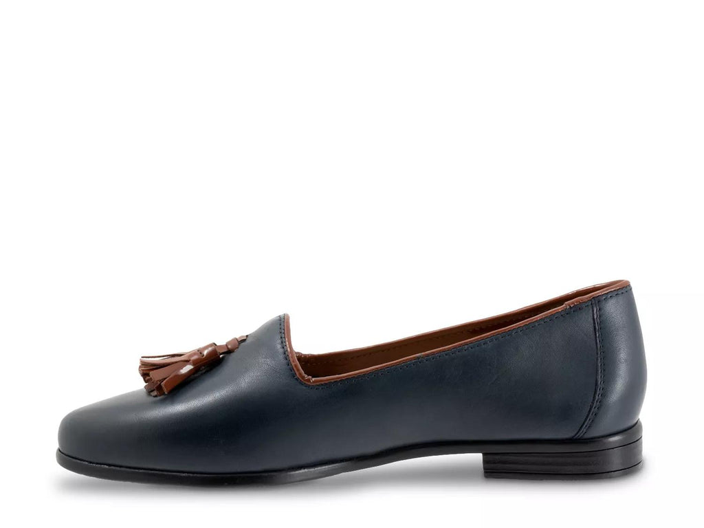 Trotters Liz Loafer
