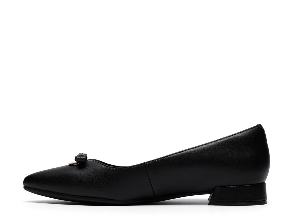 Clarks Natalyn Trim Charm Flat