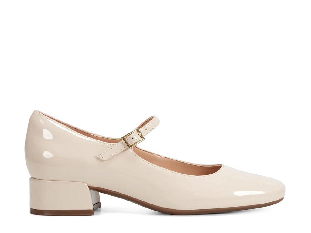 Easy Spirit Janica Pump