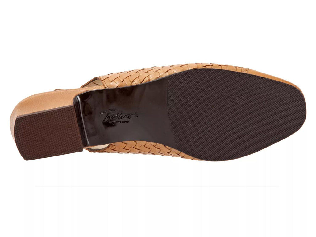 Trotters Dea Pump