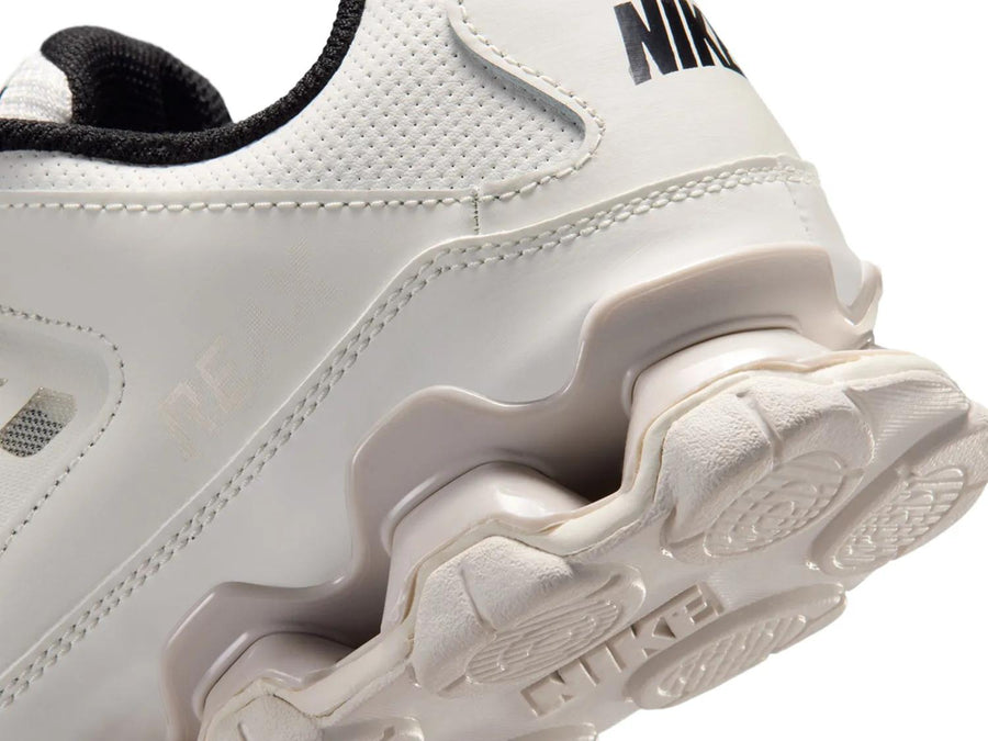 Nike Reax 8 TR Sneaker - Women's