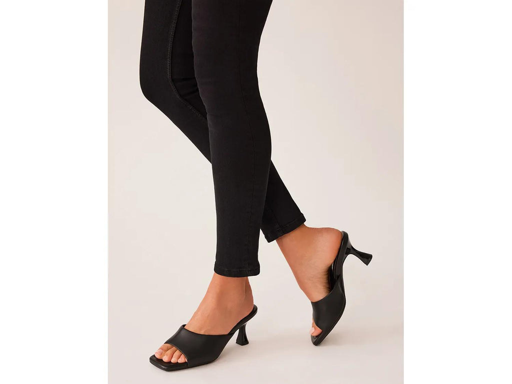 Anne Klein Jerilyn Sandal