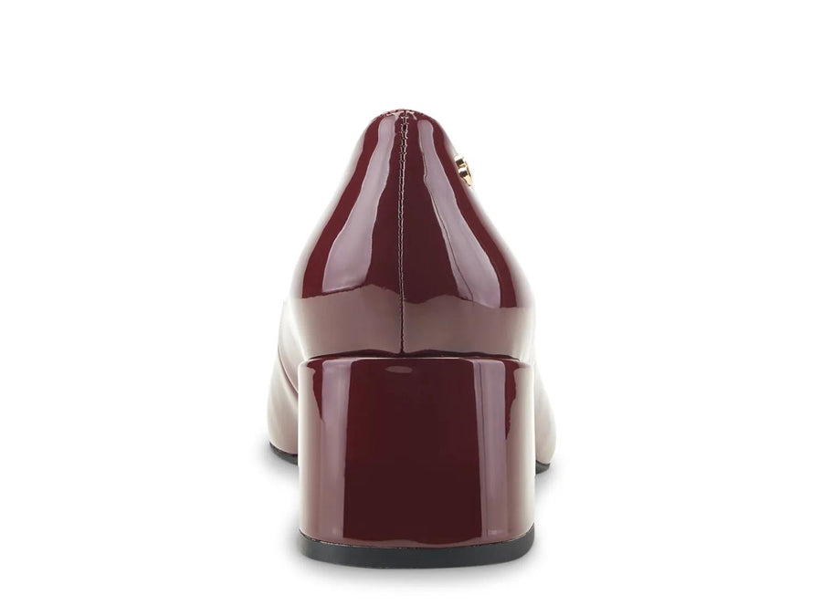 Bandolino Caser Pump