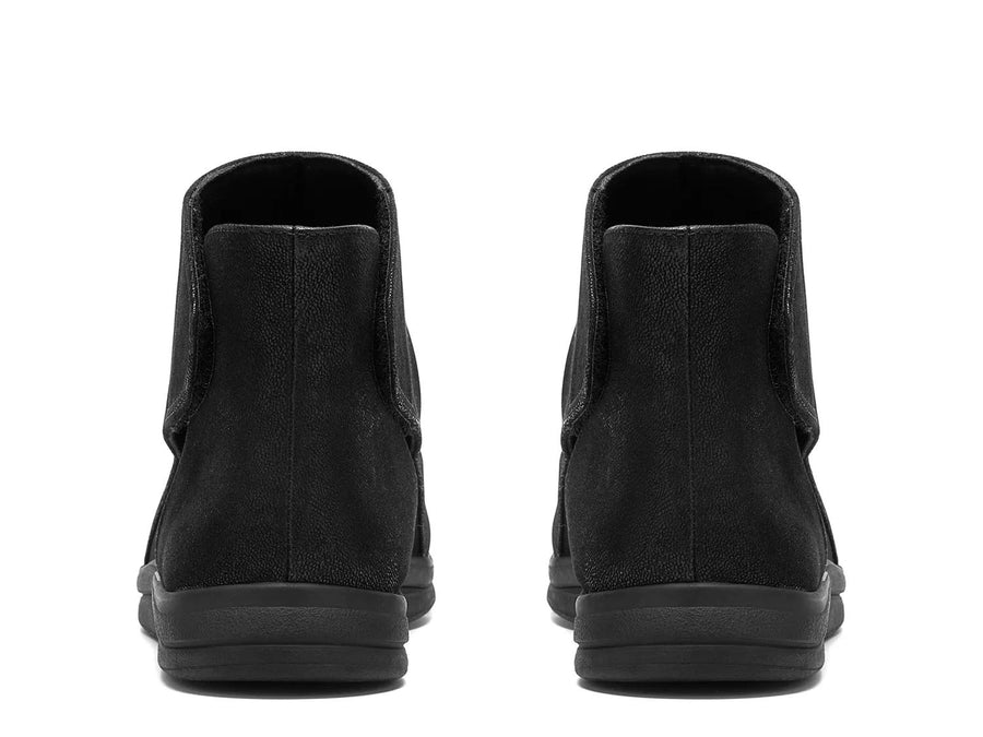 Clarks Cloudsteppers Breeze Faye Bootie