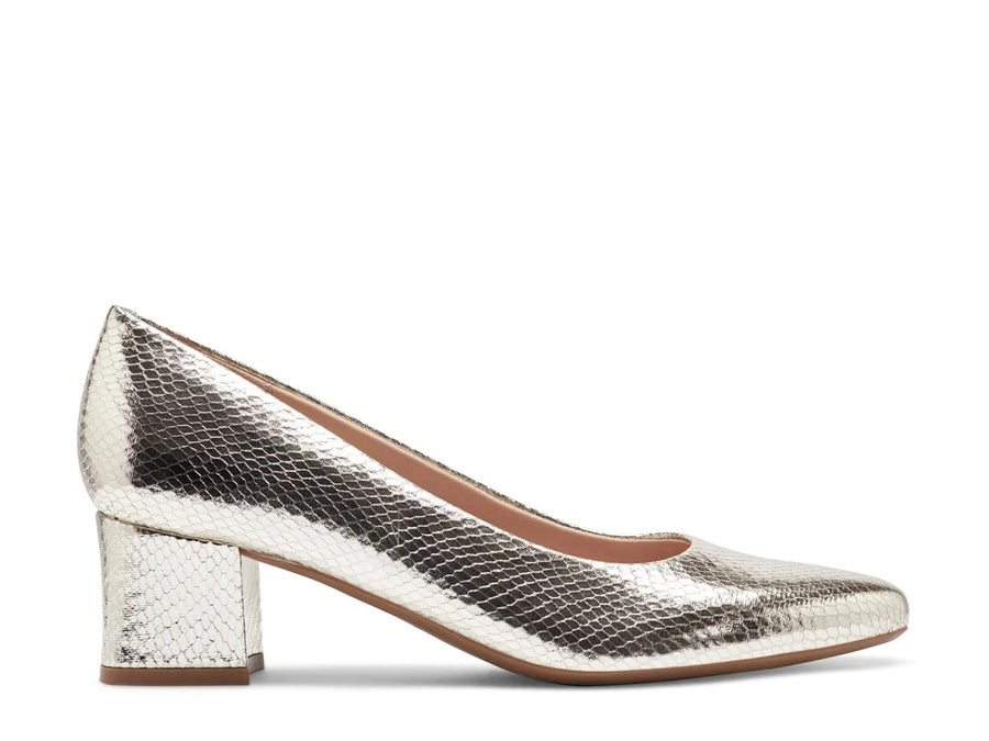 Easy Spirit Nicole Pump