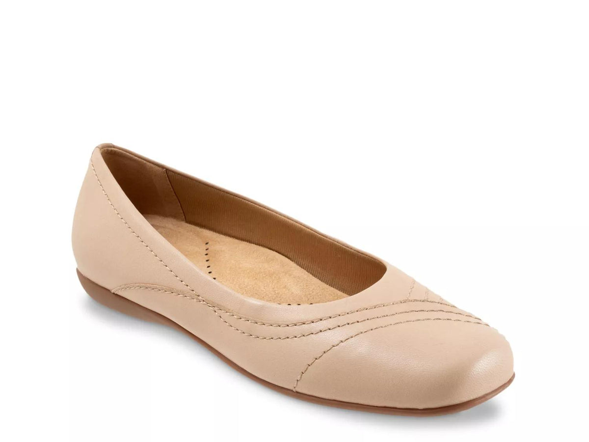 Trotters Sasha Flat